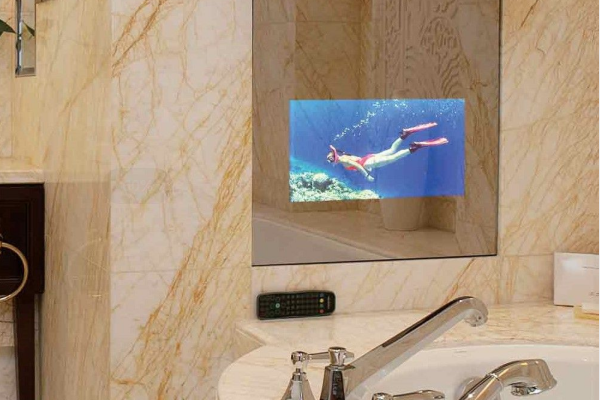 外國人為什么喜歡在浴室安裝電視？